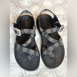 Chaco Sandals Z/Volv 2 Toe Loop Black White Women’s 8 Hiking Gorpcore